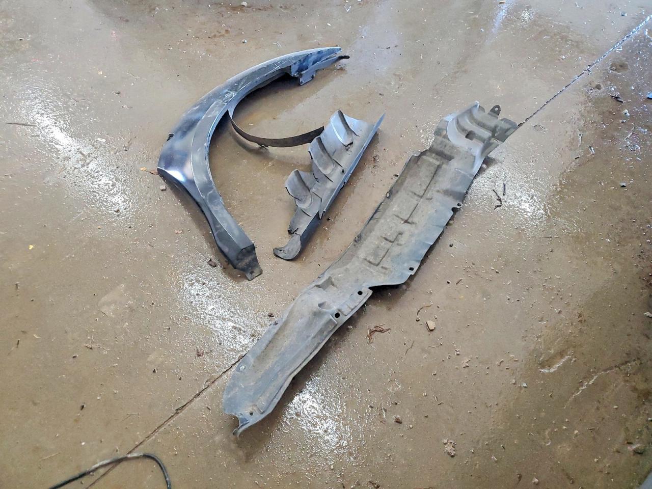 2004 Nissan Frontier XE-V6