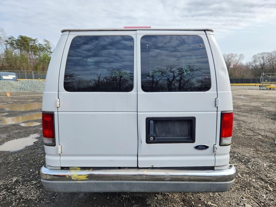 2001 Ford Econoline E350 Super Duty Wagon