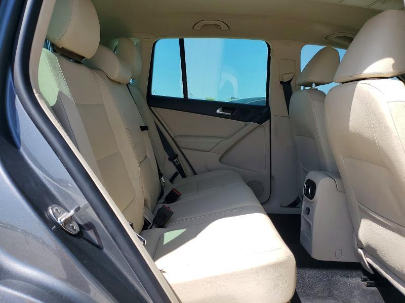 2012 Volkswagen Tiguan s