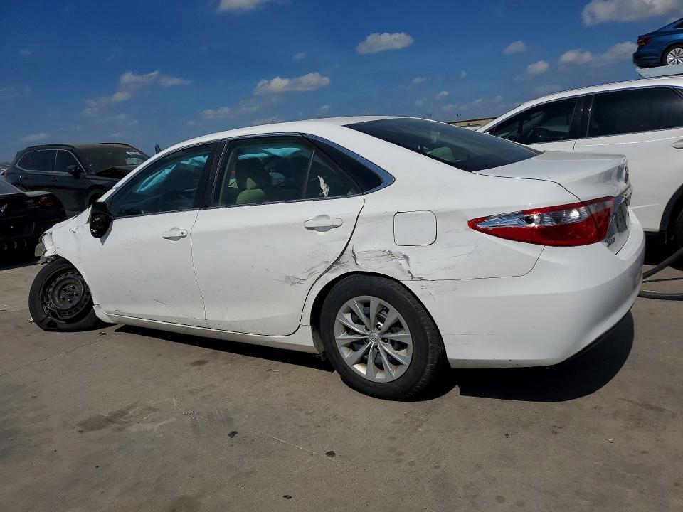 2016 Toyota Camry le