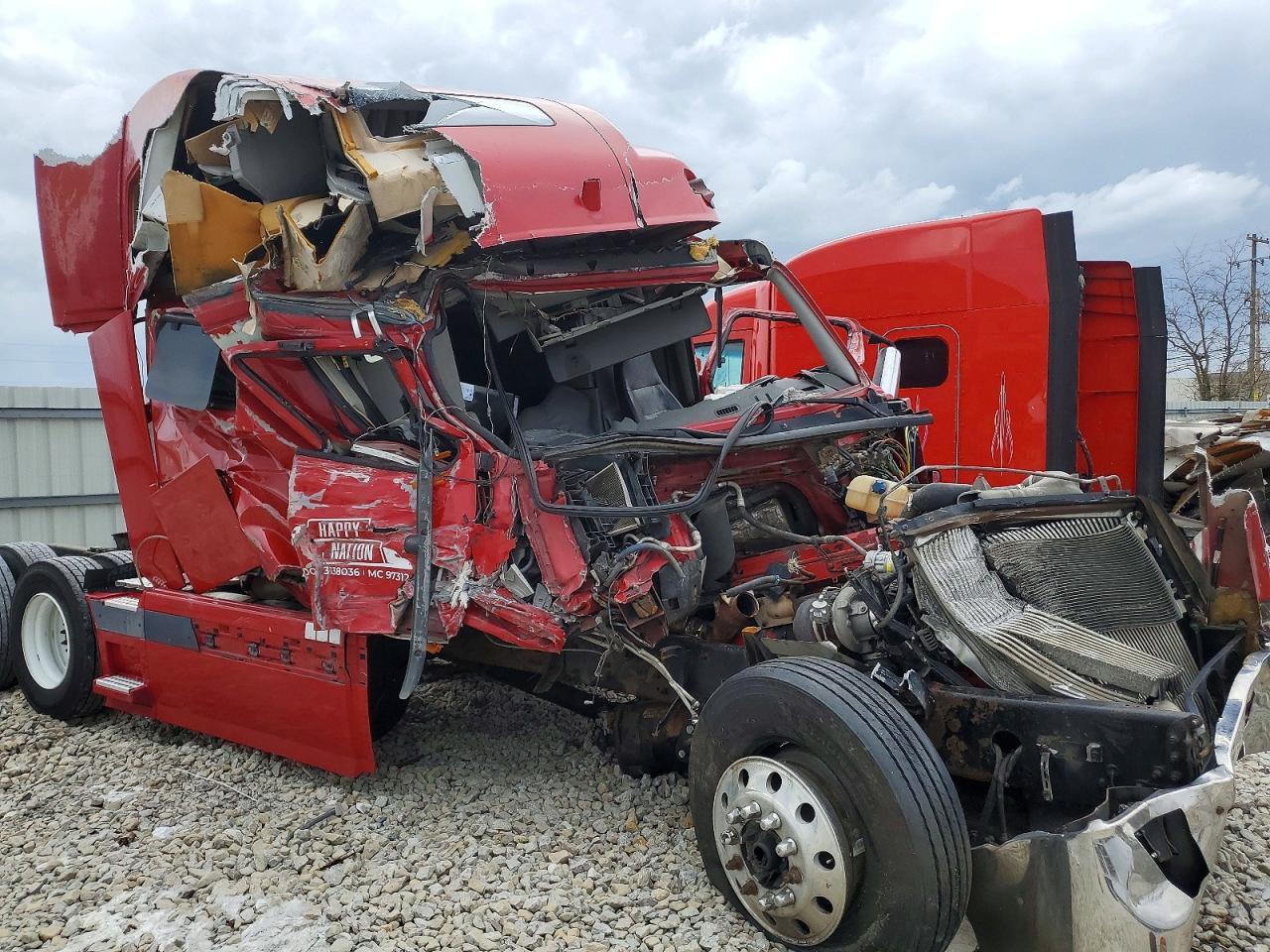 2004 Volvo VN VNL-Semi Truck