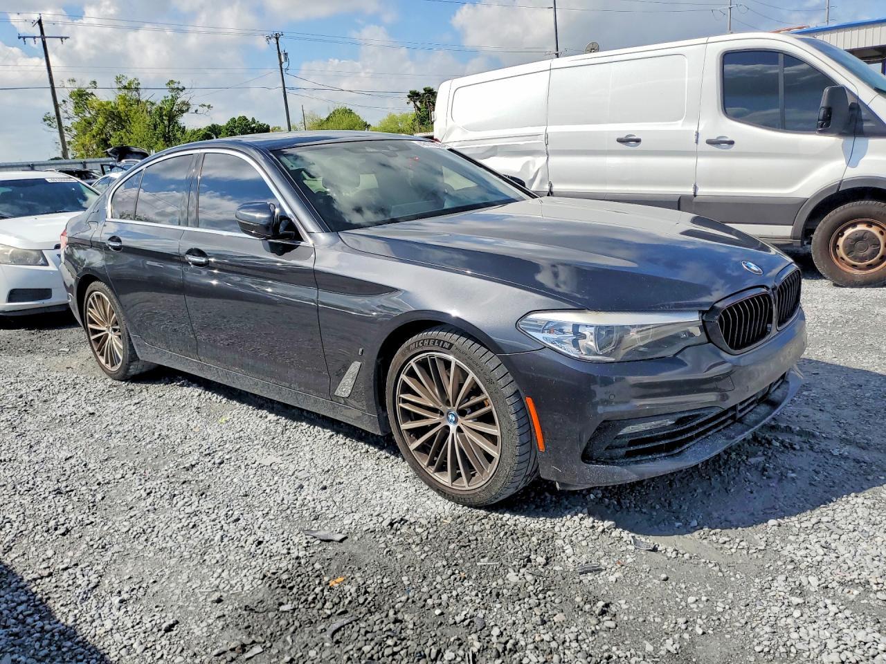 2018 BMW 530e