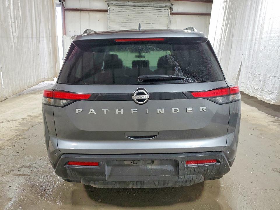 2025 Nissan Pathfinder sv