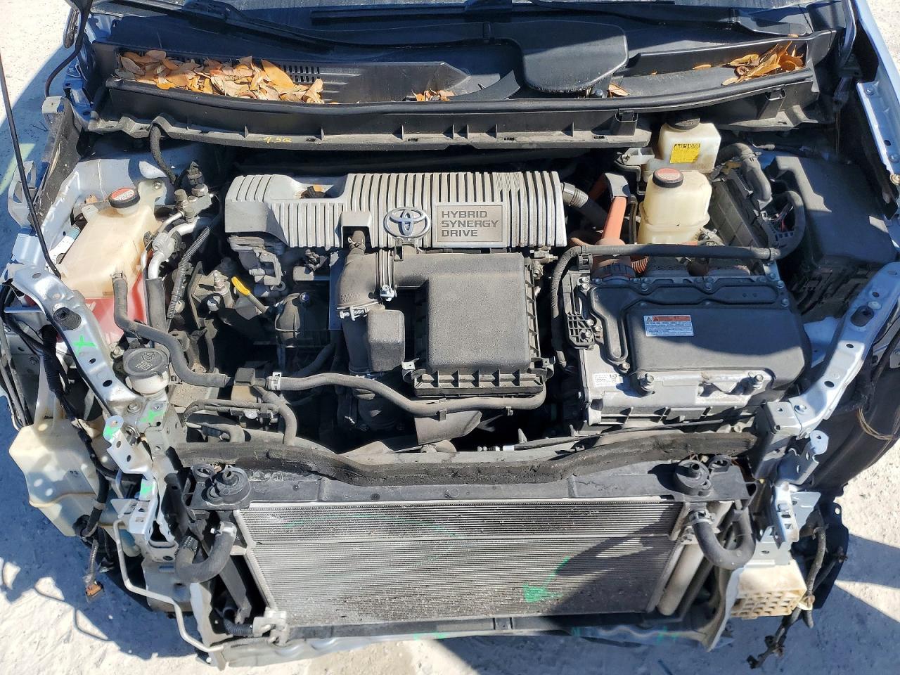 2014 Toyota Prius v Three Three