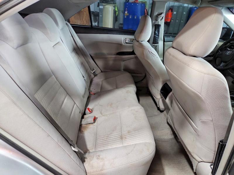 2016 Toyota Camry le