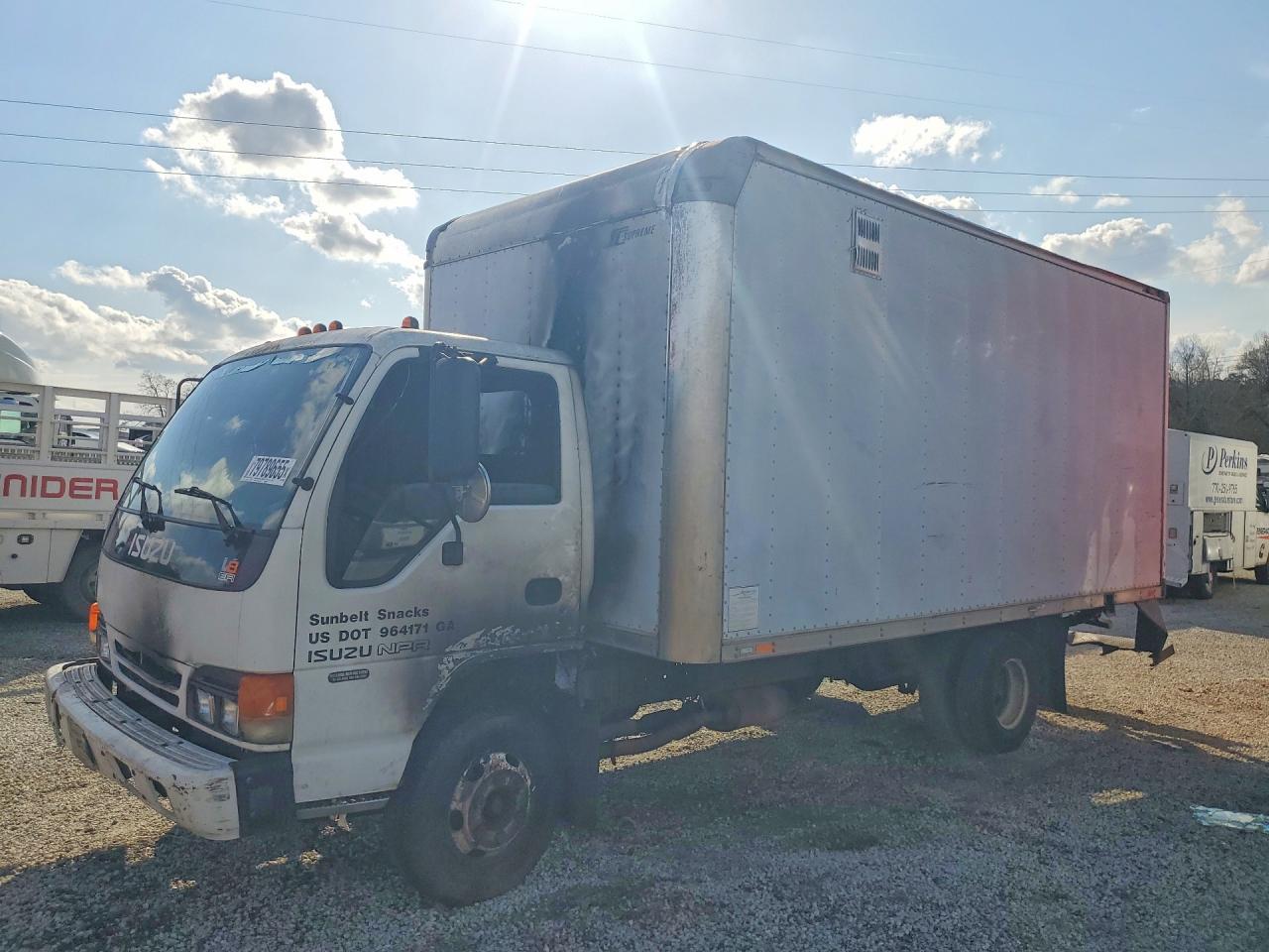 2003 Isuzu NPR BOX Truck