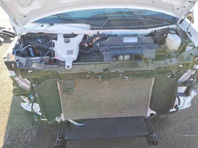 2025 GMC Savana G3500 Delivery van