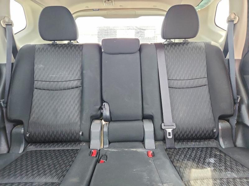 2017 Nissan Rogue sv