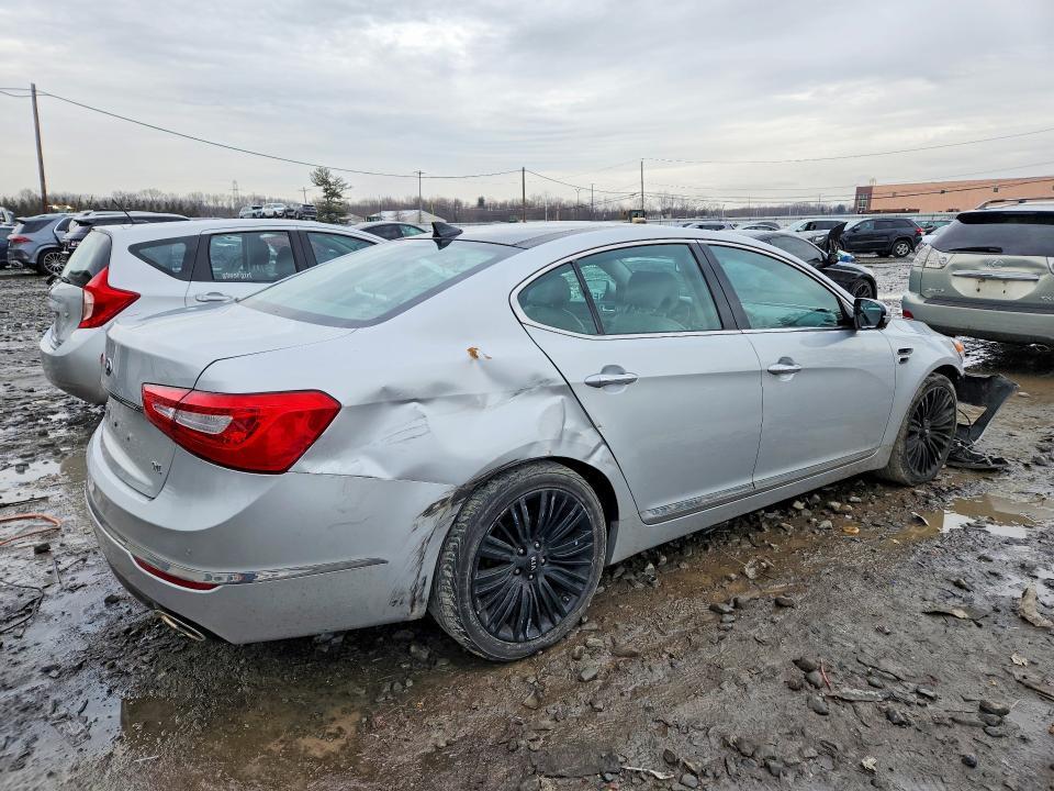 2016 KIA Cadenza Limited