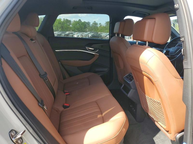 2019 Audi E-tron Premium Plus