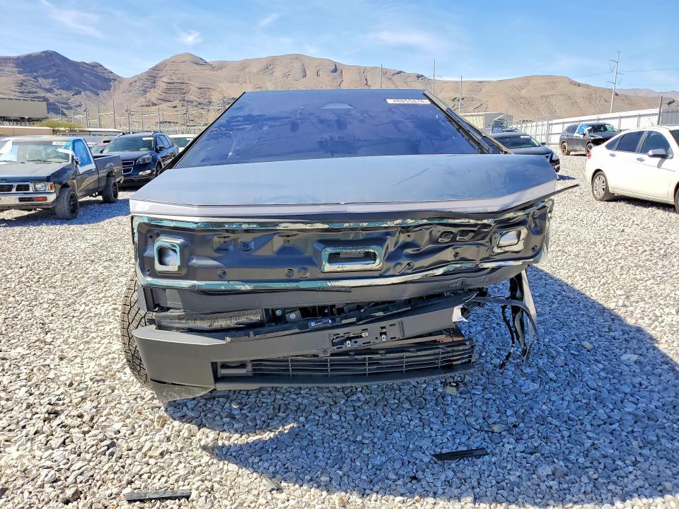 2025 Tesla Cybertruck