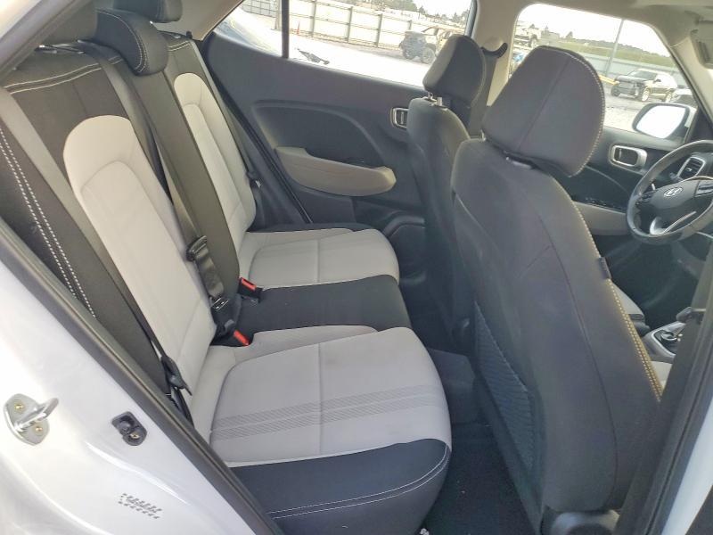 2022 Hyundai Venue sel