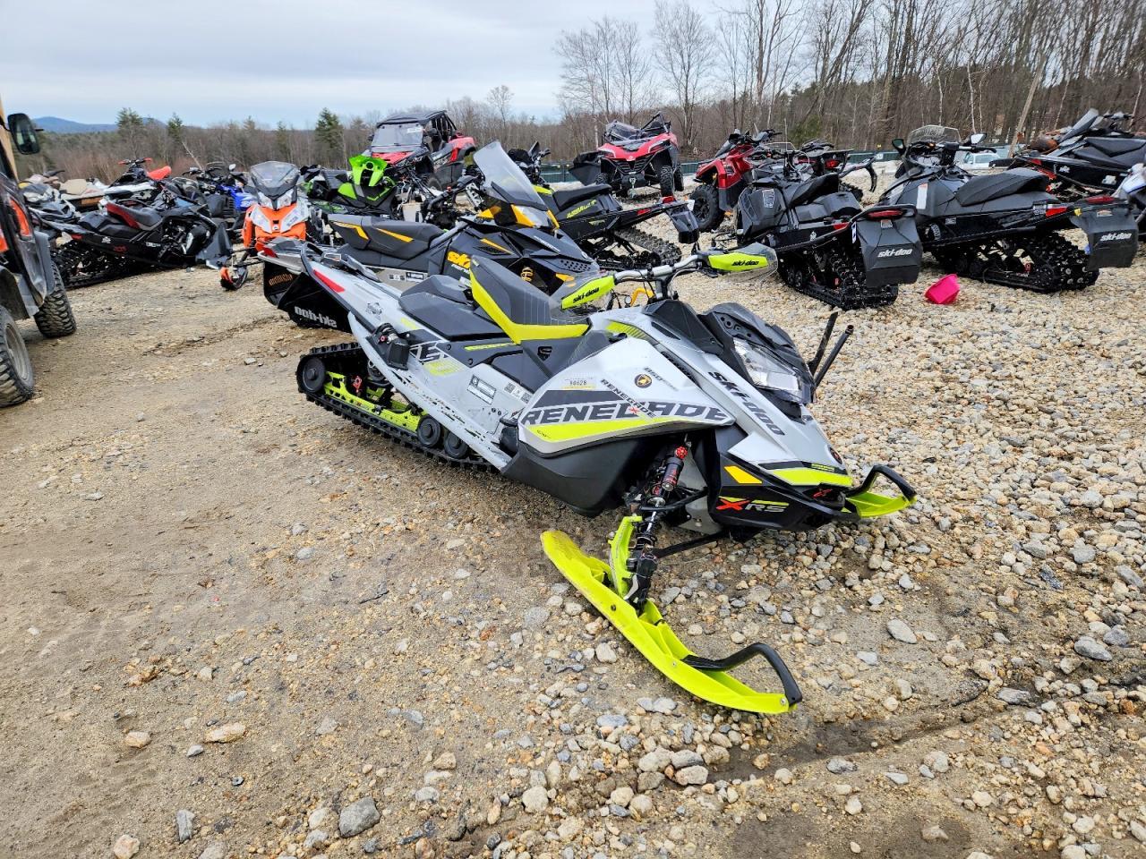2017 Skidoo 2017 SKI DOO Renegade XRS