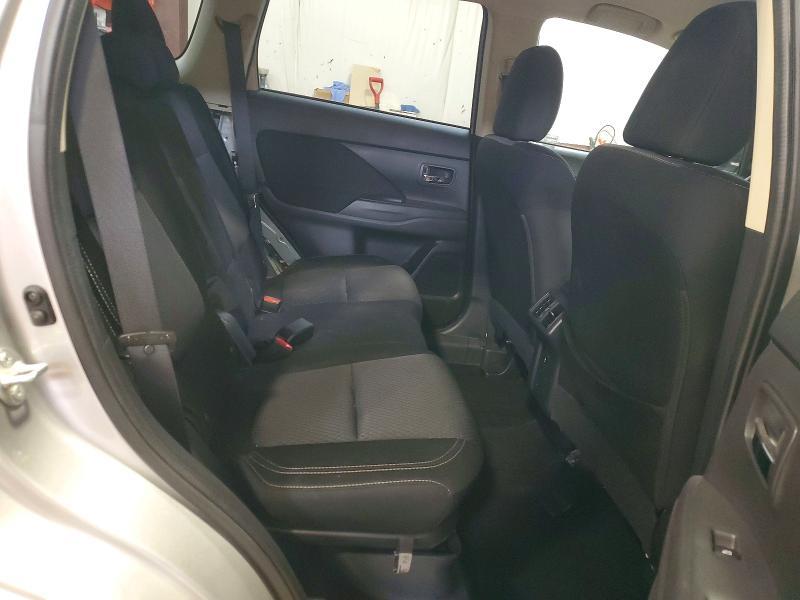 2019 Mitsubishi Outlander es