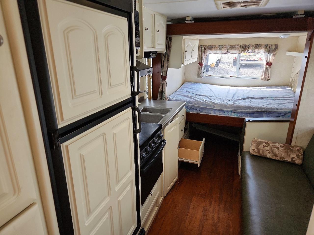 2006 Keystone Outback Camper