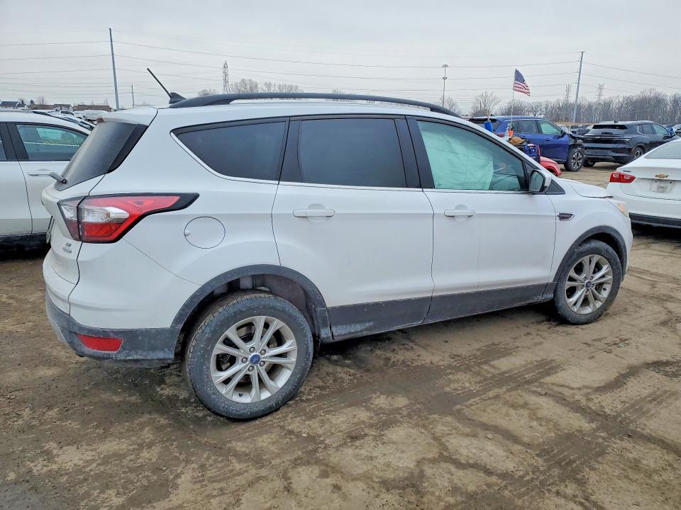 2018 Ford Escape se