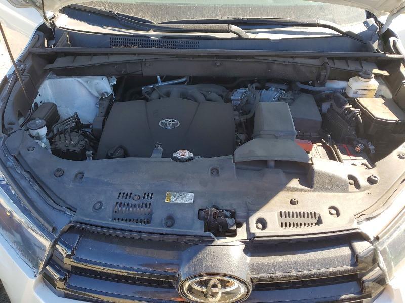 2019 Toyota Highlander se