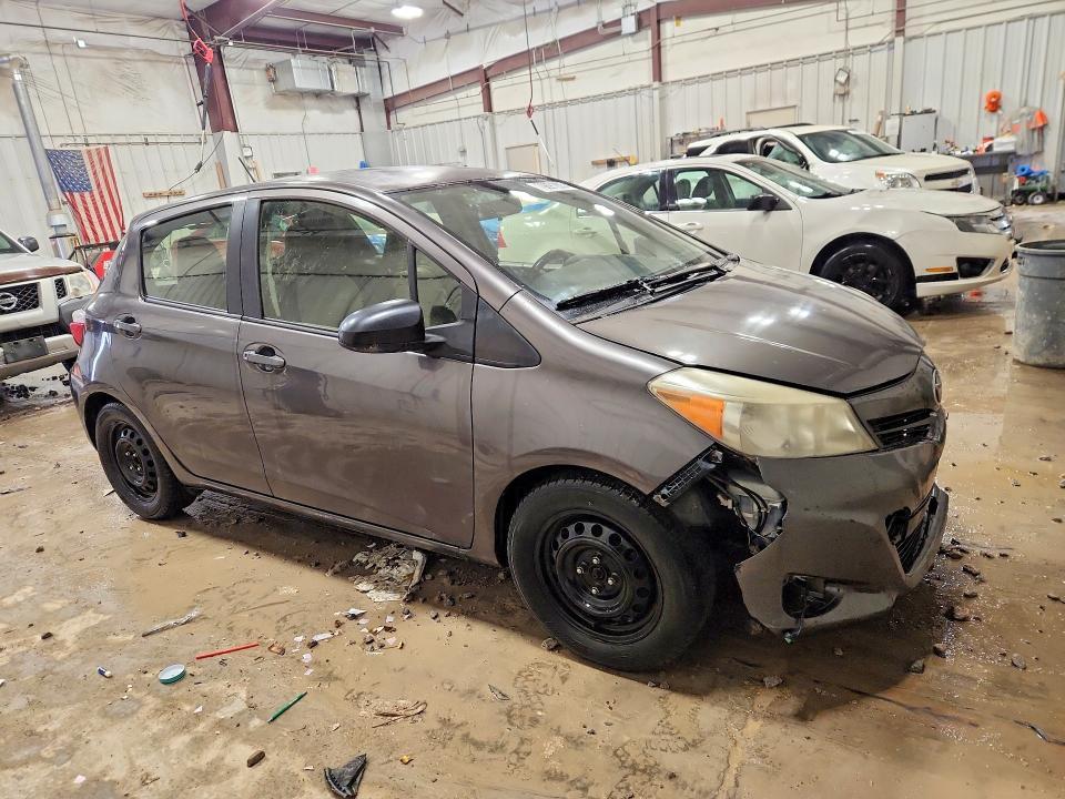 2013 Toyota Yaris 5-door le