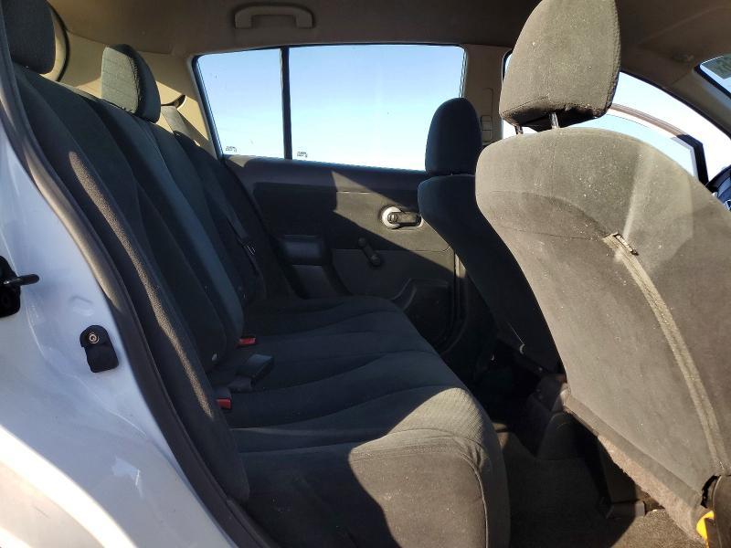 2011 Nissan Versa 1.8 s