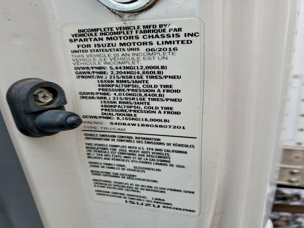 2016 Isuzu NPR BOX Truck