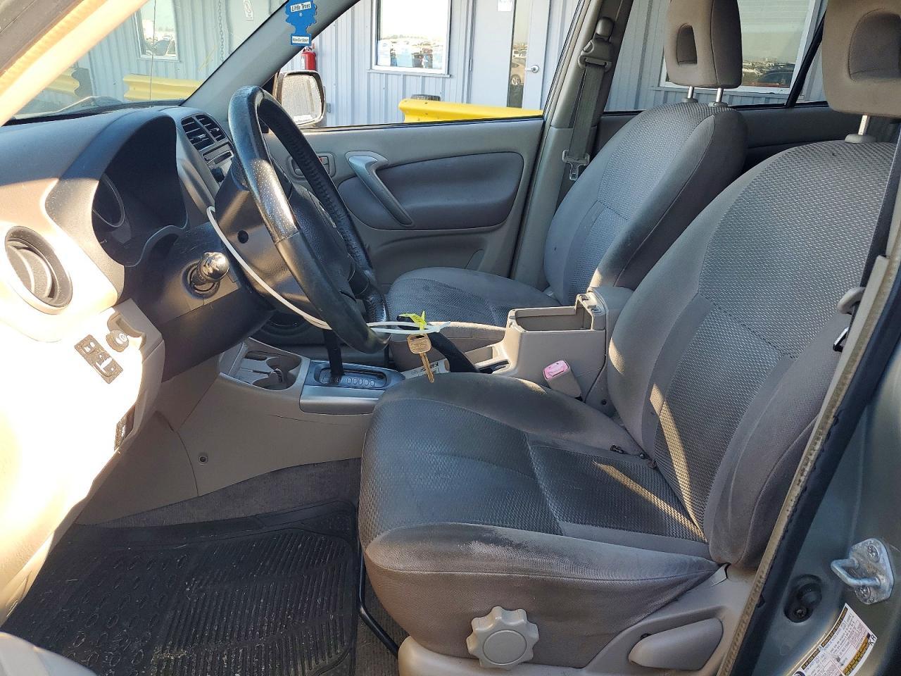2004 Toyota Rav4 Base