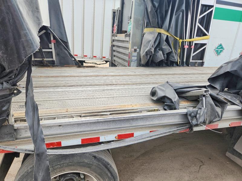 2006 Reitnouer Side Curtain Trailer