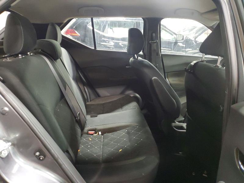 2019 Nissan Kicks sv