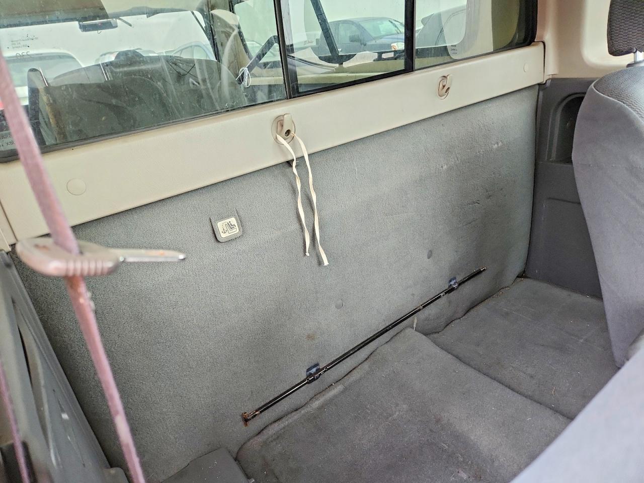 2004 Nissan Frontier Standard