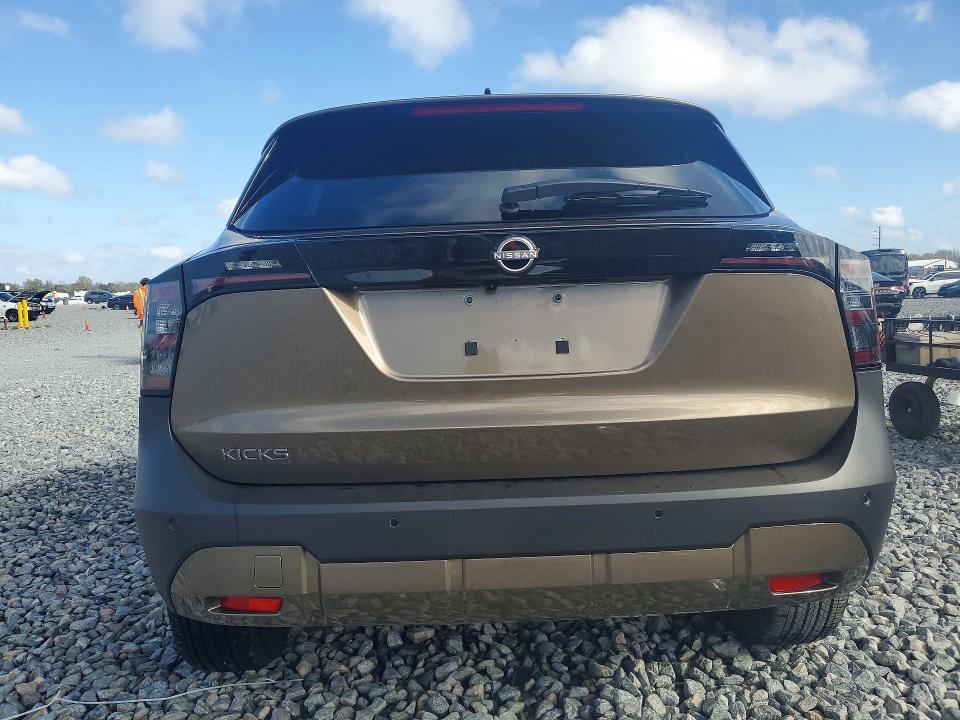 2026 Nissan Kicks sv