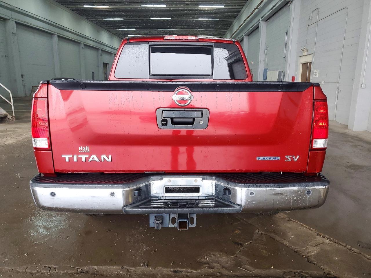 2014 Nissan Titan SV