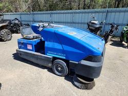 Salvage trucks for sale at Shreveport, LA auction: 2001 Amerincoln 2001 AMERICAN-LINCOLN 578-610 Sweeper