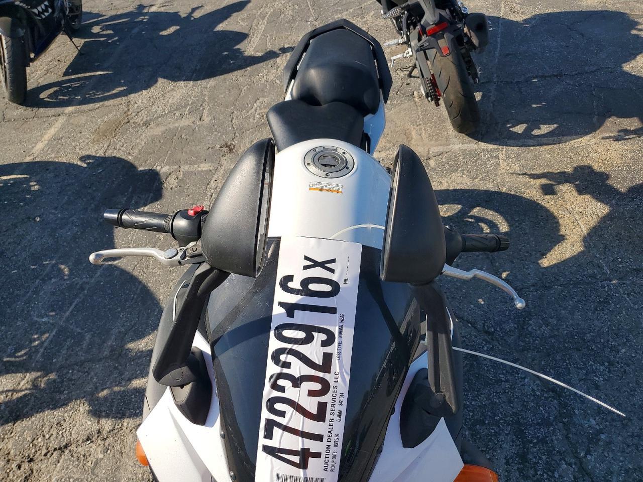 2012 Yama FZ6 RC