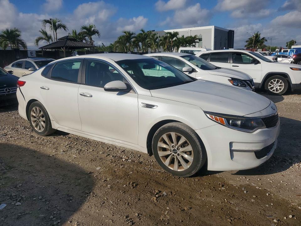 2016 KIA Optima gl