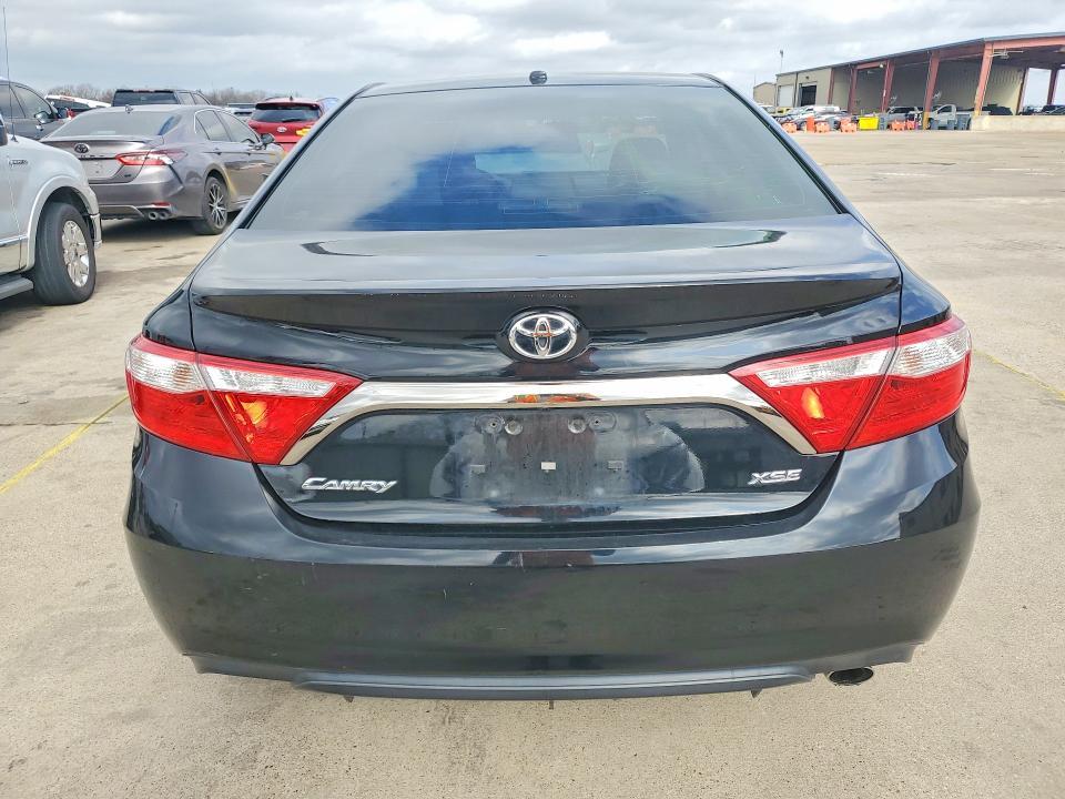 2015 Toyota Camry xse