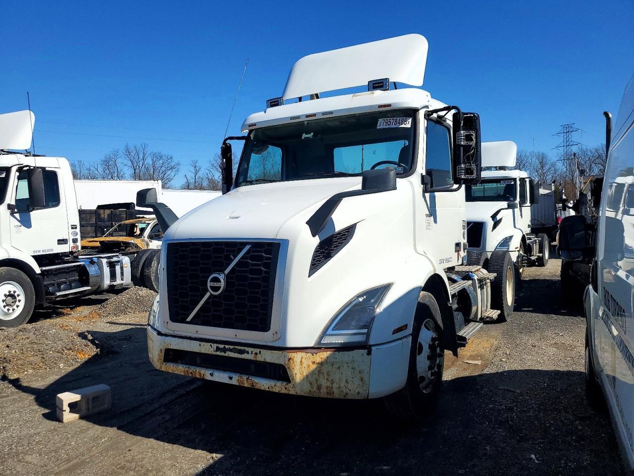 2019 Volvo VNR-Semi Truck