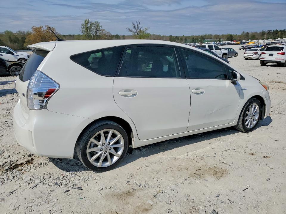 2013 Toyota Prius v Five