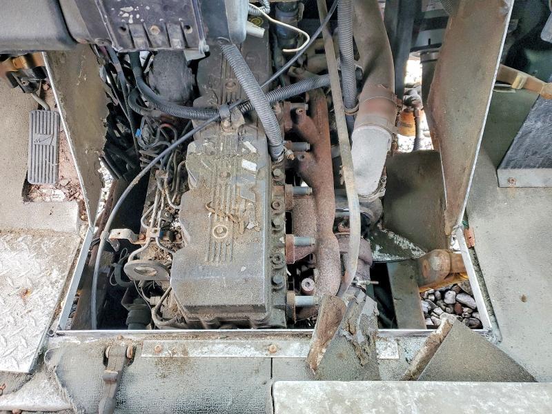 2001 Freightliner MT45 Chassis Delivery Truck