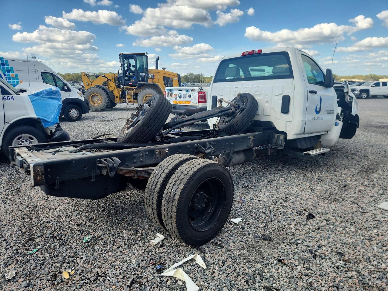 2019 GM GM515 Truck Cab AND Chassis