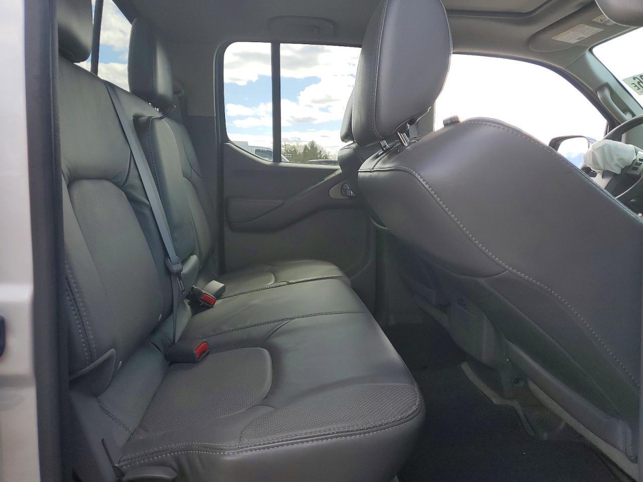 2015 Nissan Frontier SL