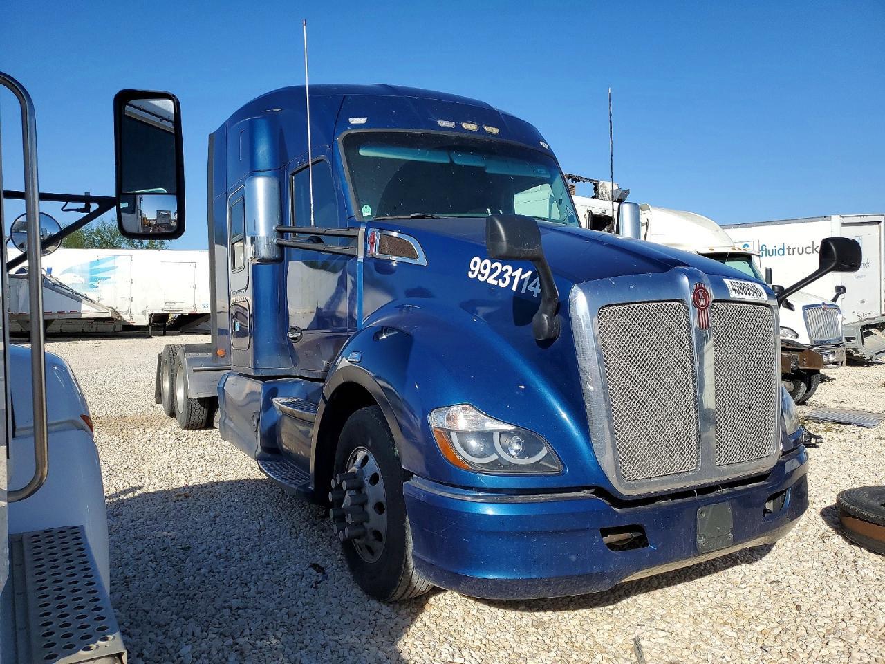 2019 Kenworth T680 Semi Truck