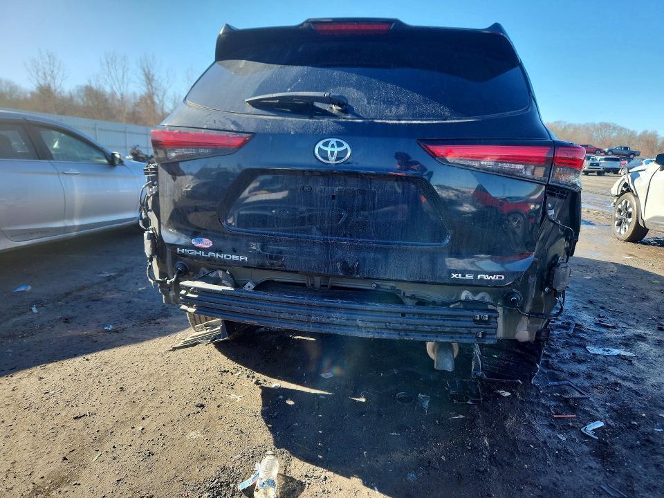 2023 Toyota Highlander xle