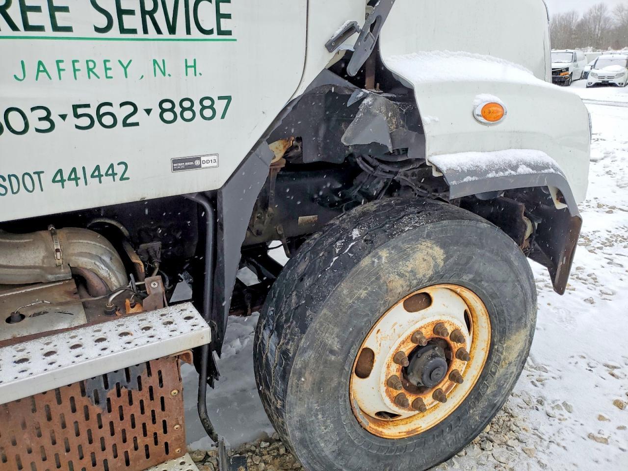 2013 Freightliner 114SD Grapple Truck
