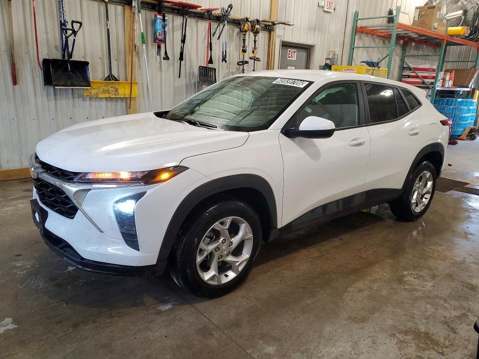 2025 Chevrolet Trax ls