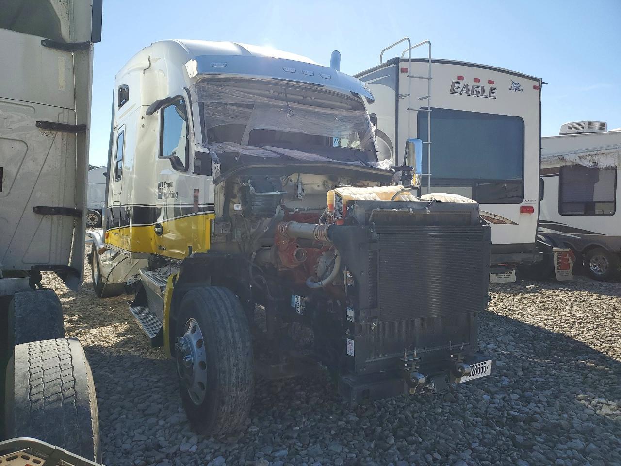 2022 Kenworth T680 Semi Truck