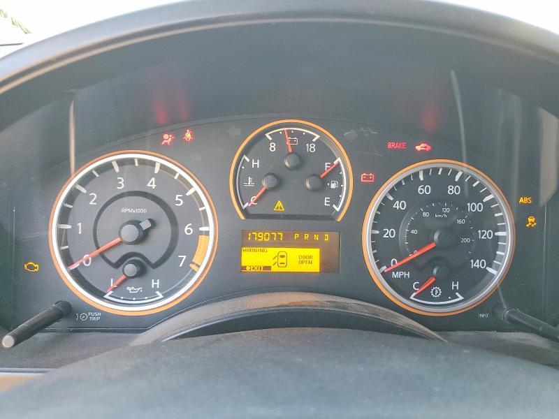 2012 Nissan Titan SV