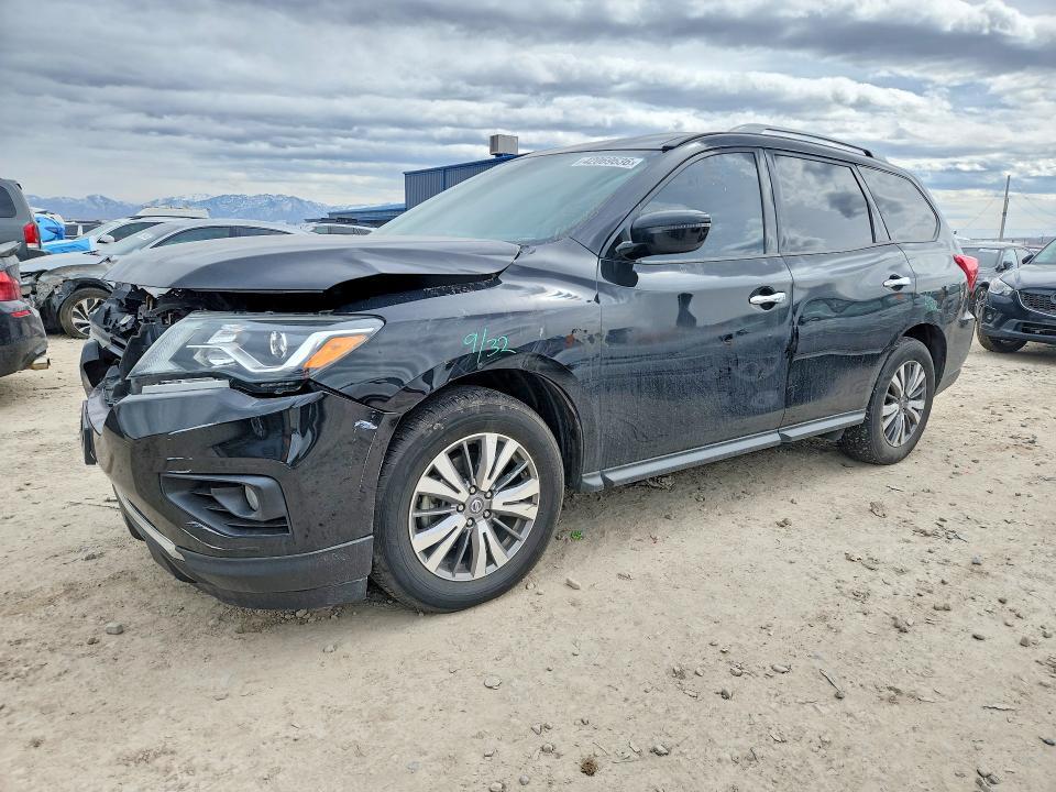 2019 Nissan Pathfinder sv