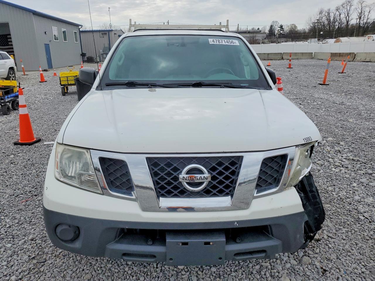 2015 Niss Frontier S