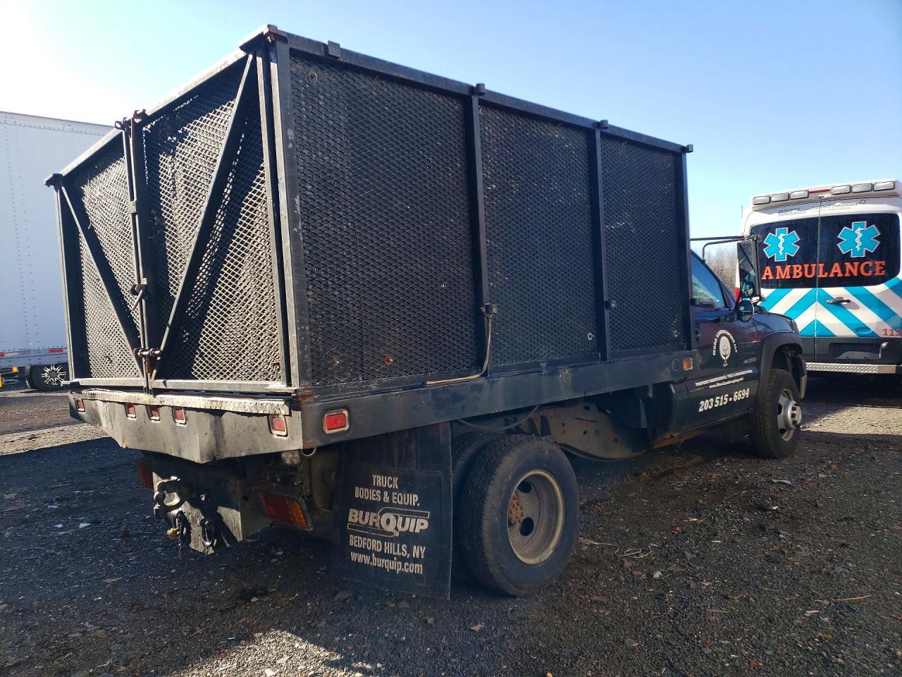 2002 Chevrolet Silverado Chipper Truck