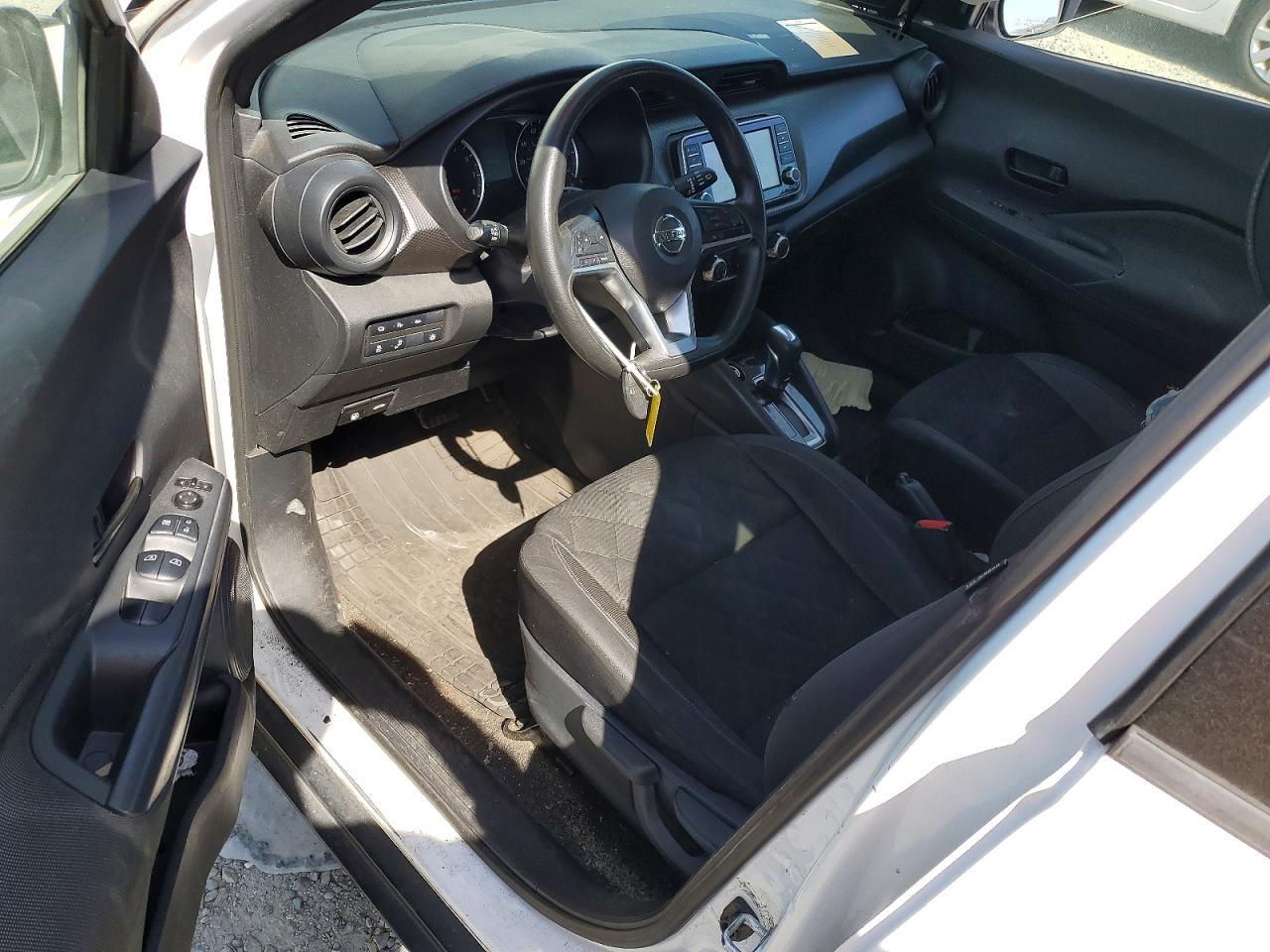 2020 Nissan Kicks s