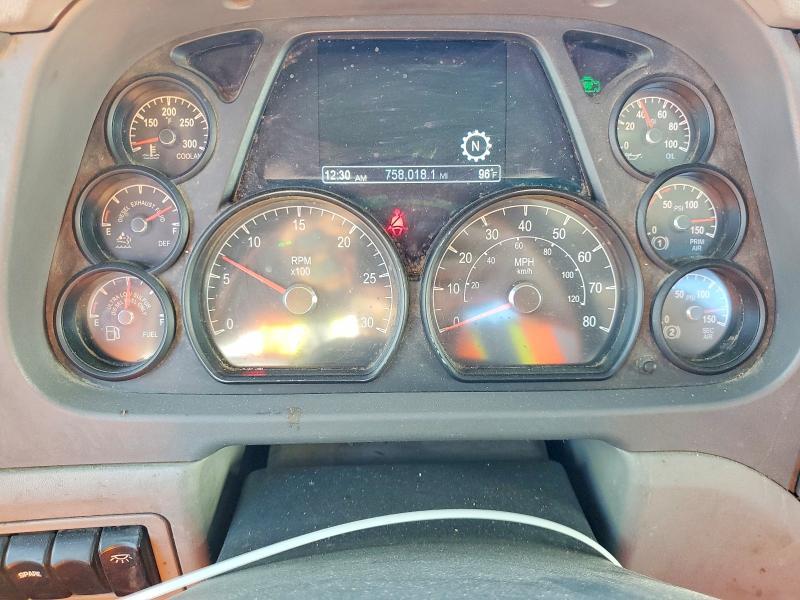 2017 Peterbilt 579 Semi Truck